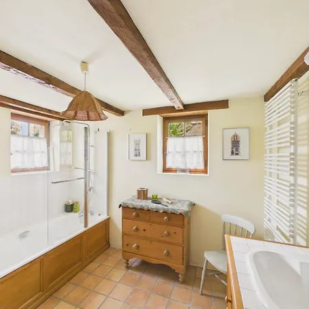 Maison Typique Dordogne Avec Piscine & Vue 펜션