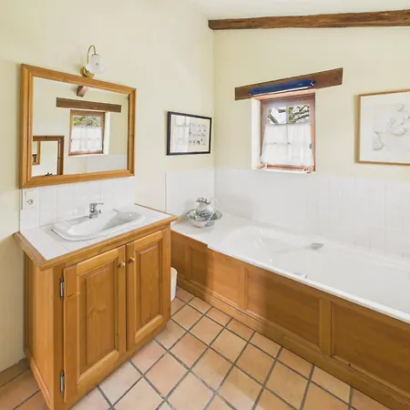 Maison Typique Dordogne Avec Piscine & Vue Urval