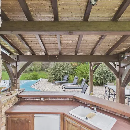 Maison Typique Dordogne Avec Piscine & Vue 펜션 Urval